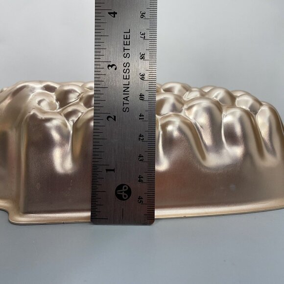 Vintage Mirro Grape Bunch Mold Cake Pan Copper Tone Aluminum Made in USA - Picture 11 of 11